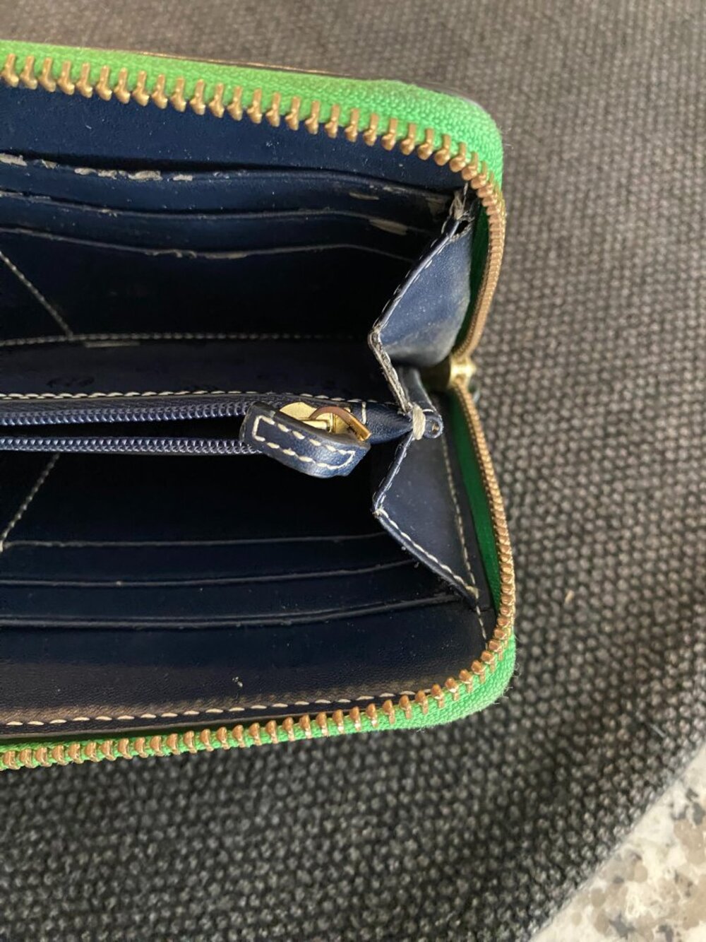 Tory Burch Zipper Wallet - Picture 6 of 9